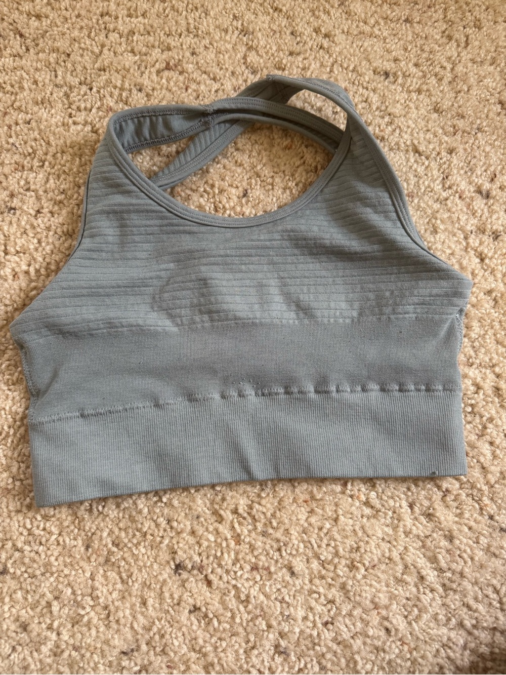 Alphalete vault Sports Bra — gray